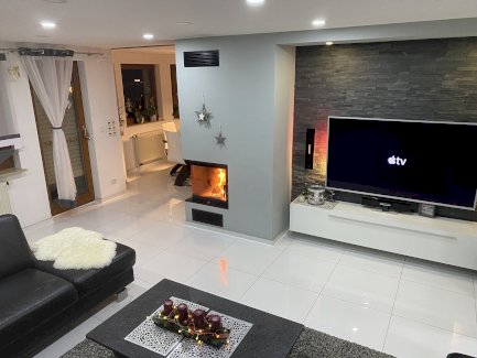 Moderne 3,5 Zimmer Wohnung 88m2 mit Kamin und Garage - immoregio.de Makler