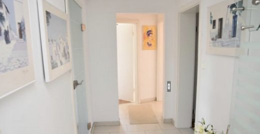 Frisch renovierte 3 Zimmer Wohnung, möbliert, WG geeignet, Top Lage am Silbersee - immoregio.de Makler