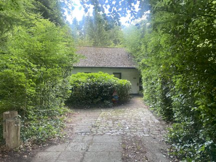 Ferien- / Wochenendhaus im Wald zu verkaufen
