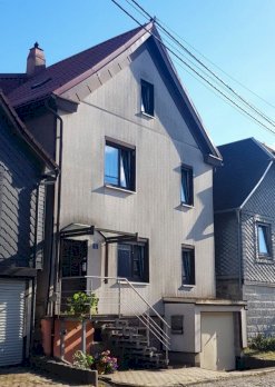 Einfamilienhaus mit großem Grundstück in ruhiger Lage von Suhl