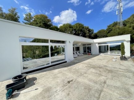Exklusive Architektenvilla in Hergenrath mit Panoramablick und vielseitigem Potenzial - immoregio.de Makler
