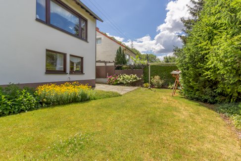 Gepflegtes großzügiges Wohnhaus in Konz-Karthaus - nur 4 km von Trier entfernt Konz 54329 - immoregio.de Makler