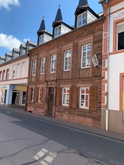 Sofort frei - schöne 3 Zimmerwohnung in saniertem Altbau in Schweich Stadtmitte Schweich 54338 - immoregio.de Makler