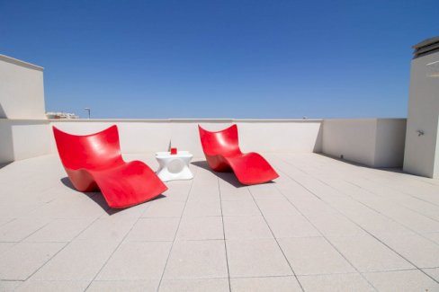 Moderne und komfortable 4-Zimmer-Obergeschoss-Wohnungen mit Gemeinschaftspool in Golfanlage Entrenaranjos 03319 - immoregio.de Makler