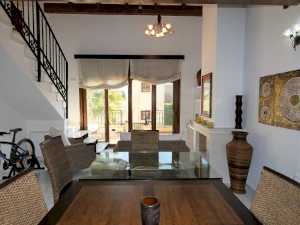 Hübsches Apartment in der 3 Etage mit Fahrstuhl und Tiefgarage La Mata 03188 - immoregio.de Makler