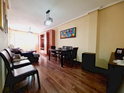 Attraktive Wohnung im schönen Zentrum von La Mata mit 3 Schlafzimmern und fußläufig zum Strand La Mata 03188