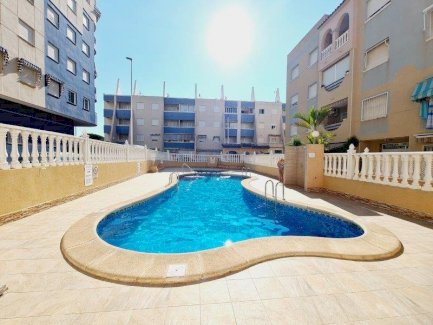 Günstiges Apartment mit Balkon und nur wenige Gehminuten zum Strand La Mata 03188 - immoregio.de Makler