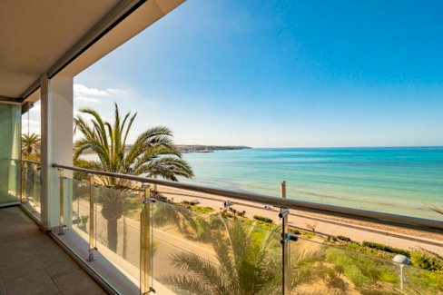 ***Komfortable Wohnung mit unglaublichem Meerblick, 1. Linie Palma Beach*** Llucmajor / s'Arenal 07600 - immoregio.de Makler