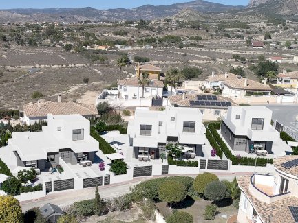 Moderne Villen mit 3 Schlafzimmern, 2 Bädern und Gemeinschaftspool in wunderschöner Umgebung Busot 03111 - immoregio.de Makler