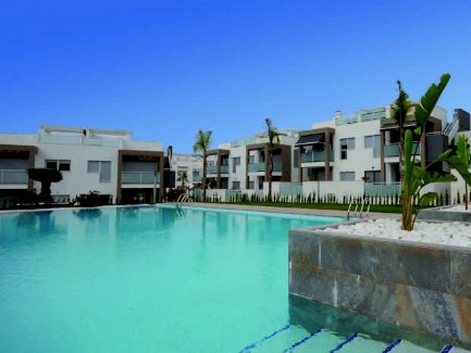 Moderne 3-Zimmer-Erdgeschoss-Wohnungen in abgeschlossener Anlage mit Gemeinschaftspool Torrevieja 03180 - immoregio.de Makler