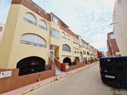 Apartment im Zentrum der Stadt mit allen Annehmlichkeiten und nur 300 Meter zum Strand La Mata 03188 - immoregio.de Makler