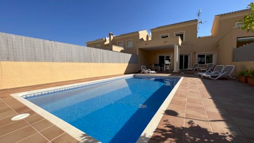 Top gepflegtes Reihenhaus im Herzen vom Orbatal, Nähe Denia Sagra 03795 - immoregio.de Makler