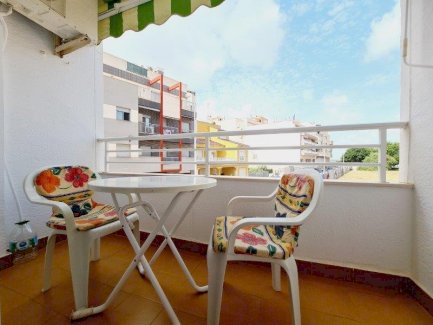 Hübsche Wohnung mit zwei Schlafzimmern und nur 200 Meter zum Strand Torrevieja 03188 - immoregio.de Makler
