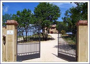 ***Schöner Bauernhof in der Toscana, Radicondoli, sucht neuen Eigentümer*** Radicondoli 53030 - immoregio.de Makler