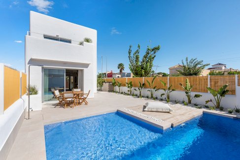 Reihenhäuser mit 3 Schlafzimmern, 2 Bädern, Dachterrasse und Privatpool San Javier 30730