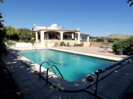 Appartements mit 2 Schlafzimmern, 1 Bad, Vorinstallation Klimaanlage, Tiefgaragenstellplatz und Gemeinschaftspool Villajoyosa 03570 - immoregio.de Makler