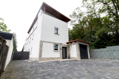 *Neuwertige 6-Zimmer Maisonette-Wohnung in toller Lage!* Raunheim 65479 - immoregio.de Makler