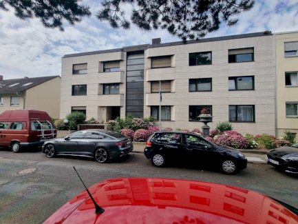 *Erstklassiges Wohnen im kleinen Mehrparteien Haus mit Blick ins Grüne* Frankfurt am Main / Seckbach 60389 - immoregio.de Makler