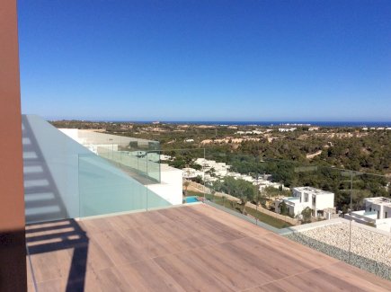 Penthouse-Wohnung mit 3 Schlafzimmern, 2 Bädern, Dachterrasse und Meerblick im exklusivem Golfresort Las Colinas Dehesa de Campoamor 03189 - immoregio.de Makler