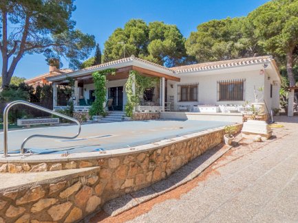 Attraktive Ebenerdige Villa mit 268 m² Wohnfläche auf 800 m² Grundstück Dehesa de Campoamor 03189