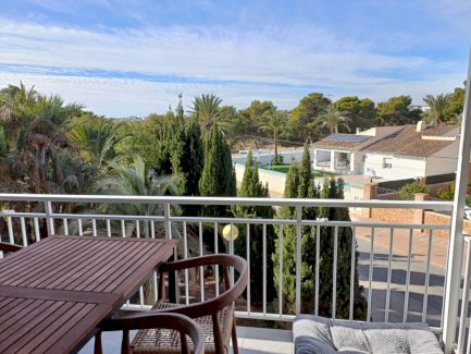 Villen mit 3 Schlafzimmern, 2 Bädern, Dachterrasse und Kfz-Stellplatz in wunderschöner Golfanlage Algorfa 03169