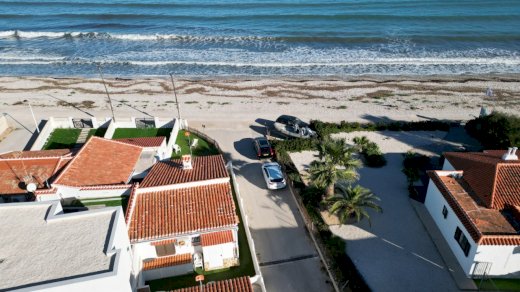 Penthouse-Wohnungen mit 2 Schlafzimmern, 2 Bädern, Dachterrasse und Gemeinschaftspool nur ca. 250 m vom Strand von Los Locos Torrevieja 03180